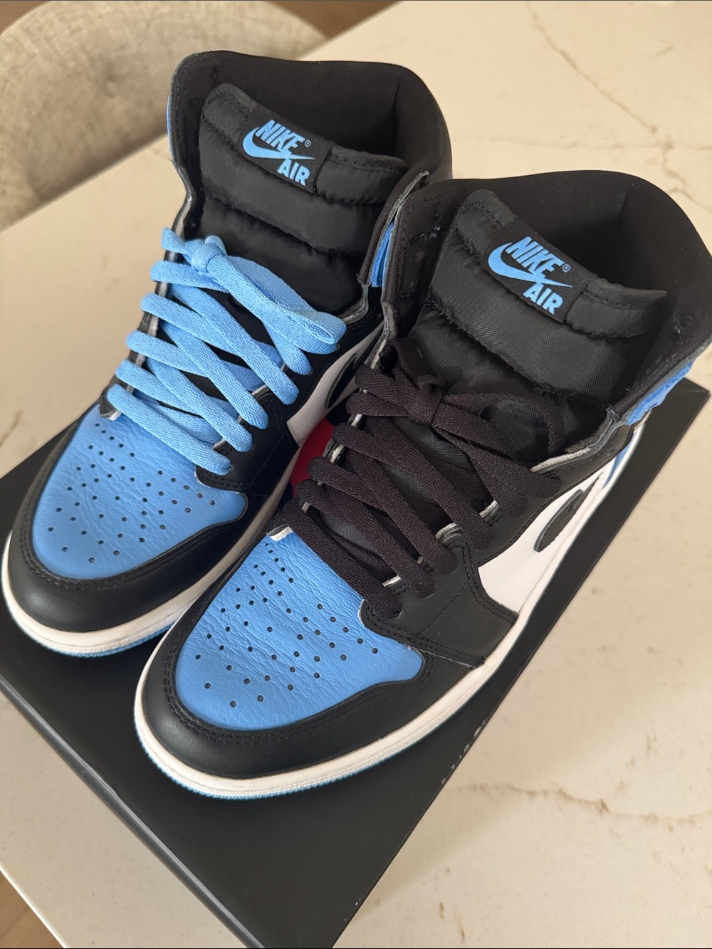 Nike Air Jordan 1 High Black University Blue White - Mismatched Laces